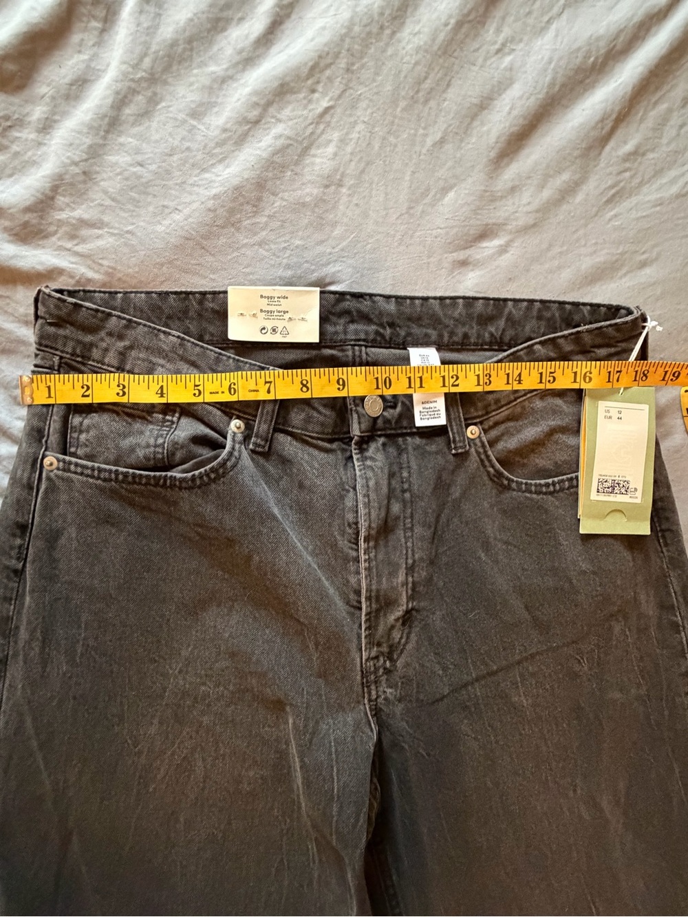 H&M Women's Wide Leg Jeans - Washed Black - Picture 4 of 4